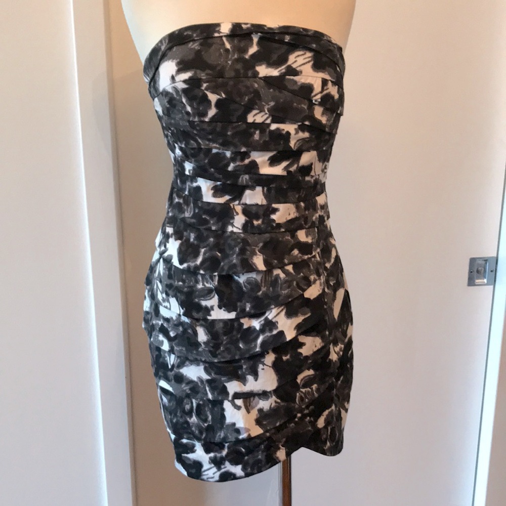 Ark & co strapless tiered mini dress
